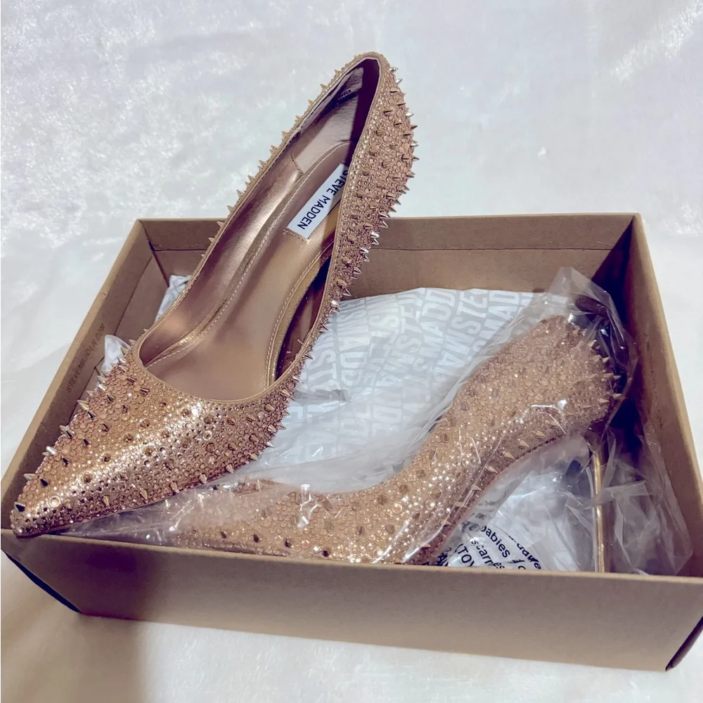 STEVE MADDEN Various Rose Gold Pumps and Matching Clutch Purse - Picture 3 of 10